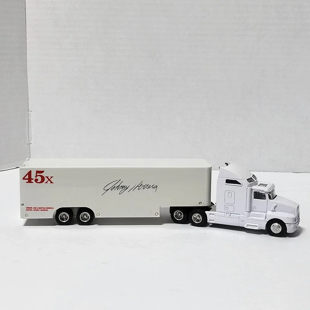 Racing Champions 1994 Johnny Herrera 45x Sprint Car Semi Truck Trailer White